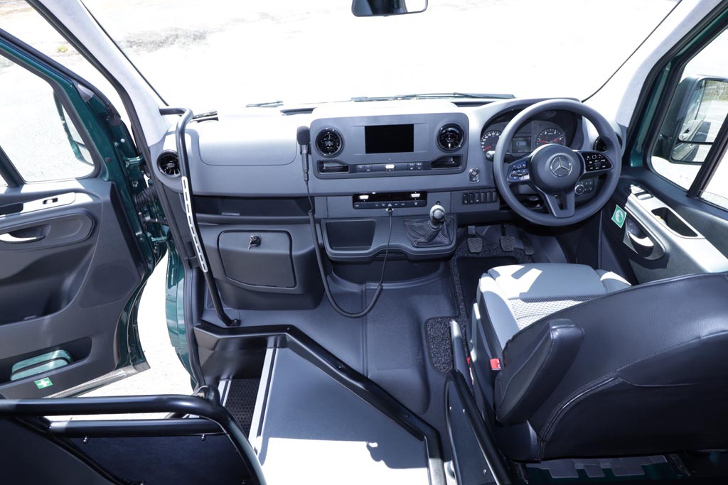New Mercedes Sprinter 516 – 16 Seat Mini Coach - Image 6