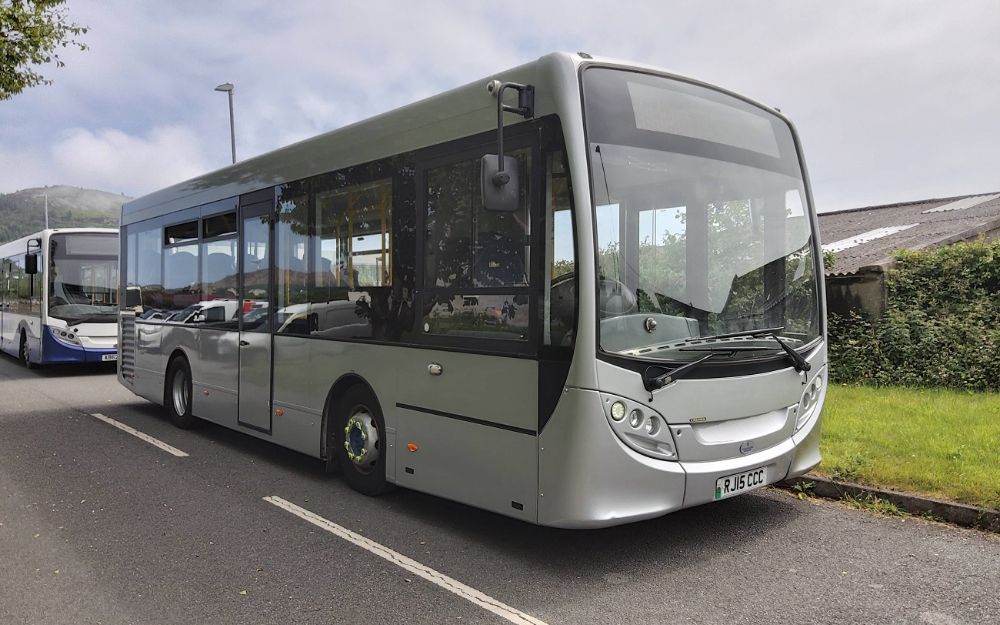 2015 (15) ADL Enviro 200 - Image 1