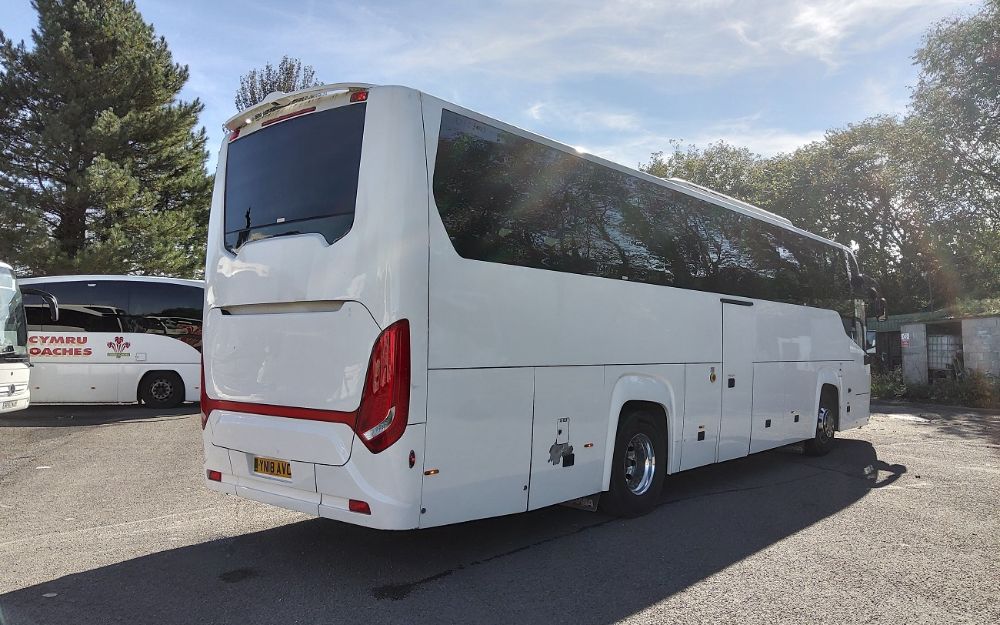 2018 (18) Scania K360IB Higer Touring - Image 2