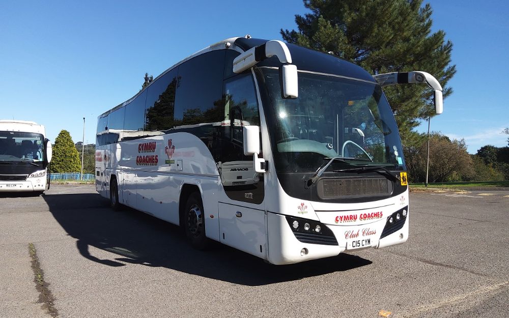 2012 (12) Volvo B9R Plaxton Elite - Image 1