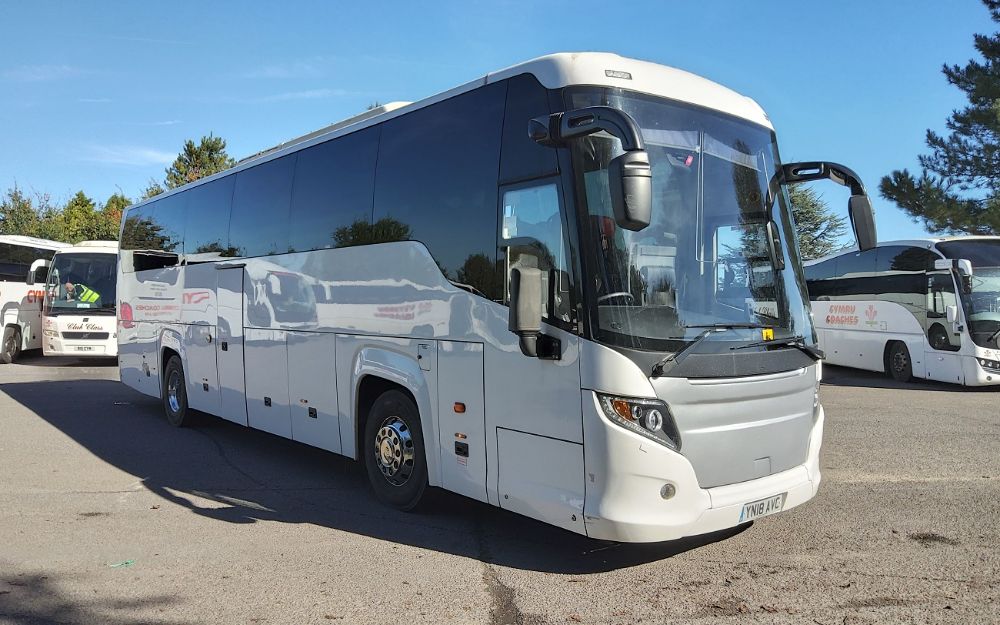 2018 (18) Scania K360IB Higer Touring - Image 1