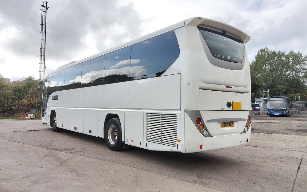 2014 (14) Volvo B9R Plaxton Panther 3 - Image 3