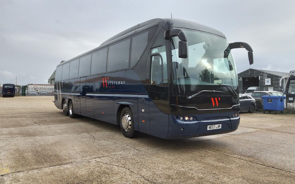 2013 (13) Neoplan P22Tourliner - Image 1