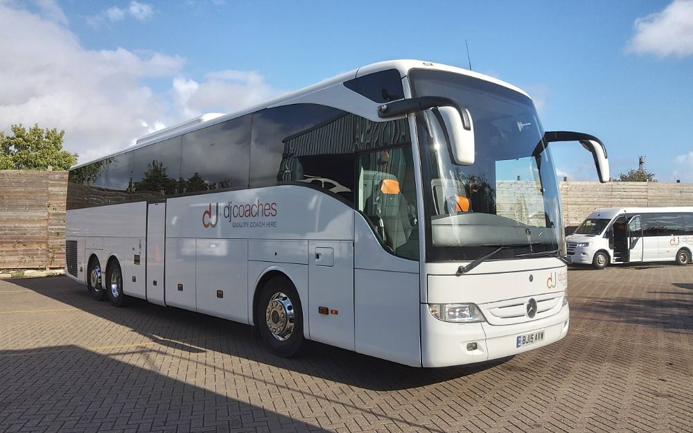 2015 (15) Mercedes Benz Tourismo M - Image 1