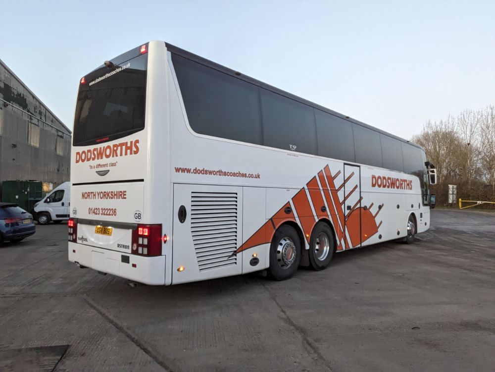 2014 (14) Van Hool T916 Astron - Image 2