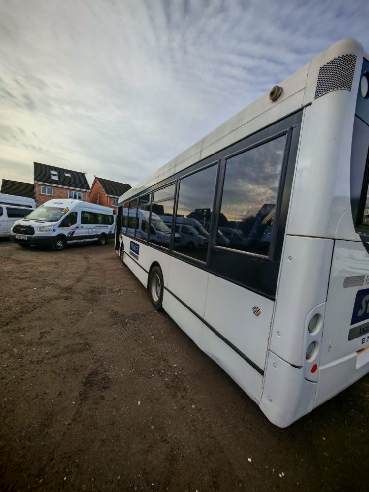 2011 Alexander Dennis Enviro 200 - Image 2