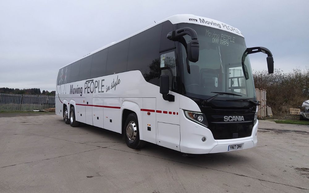 2017 (17) Scania K410EB Higer Touring - Image 1