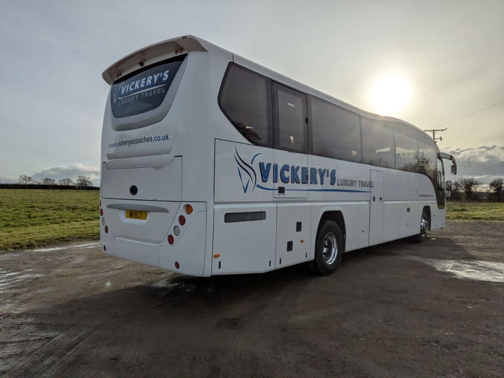 2010 (10) Volvo B9R Plaxton Elite - Image 2