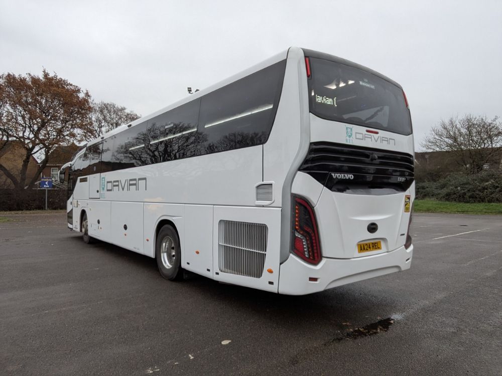 2024 (24) Volvo B8R MCV Evotor - Image 3