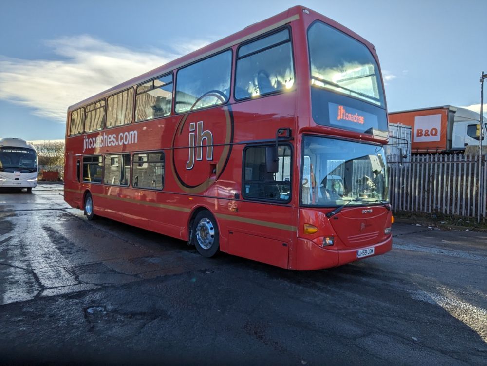 2009 (59) Scania N270UD Optare Omni Dekka - Image 1