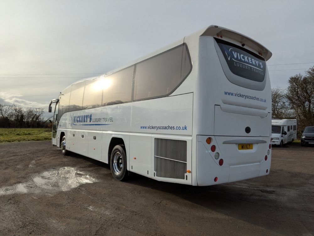 2010 (10) Volvo B9R Plaxton Elite - Image 3