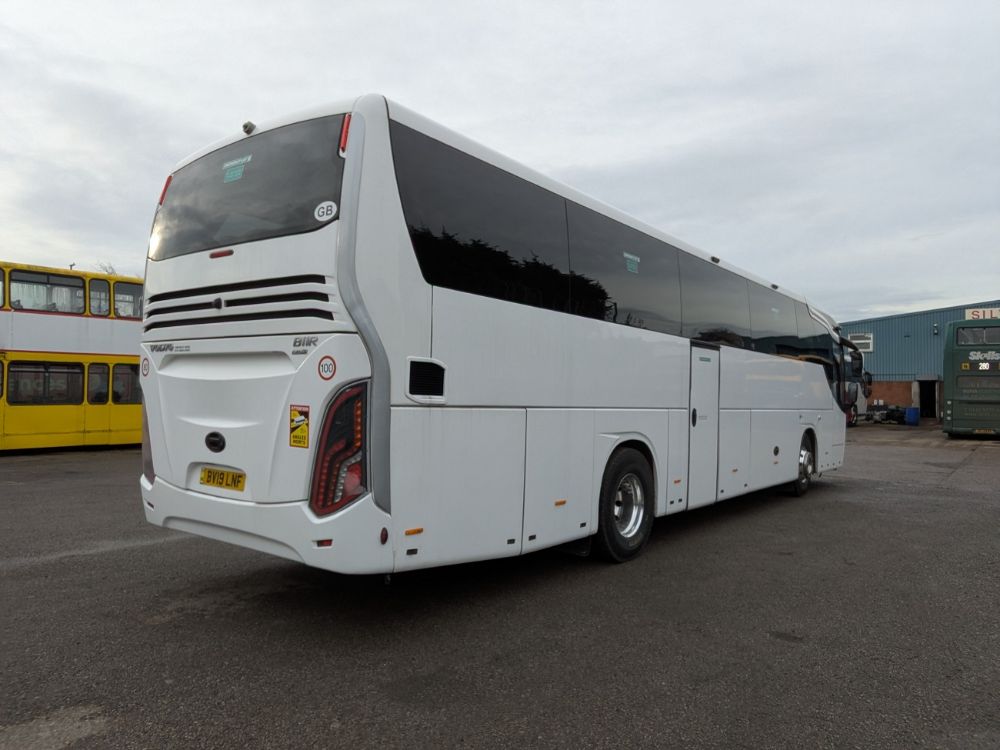 2019 (19) Volvo B11R MCV Evotor - Image 2