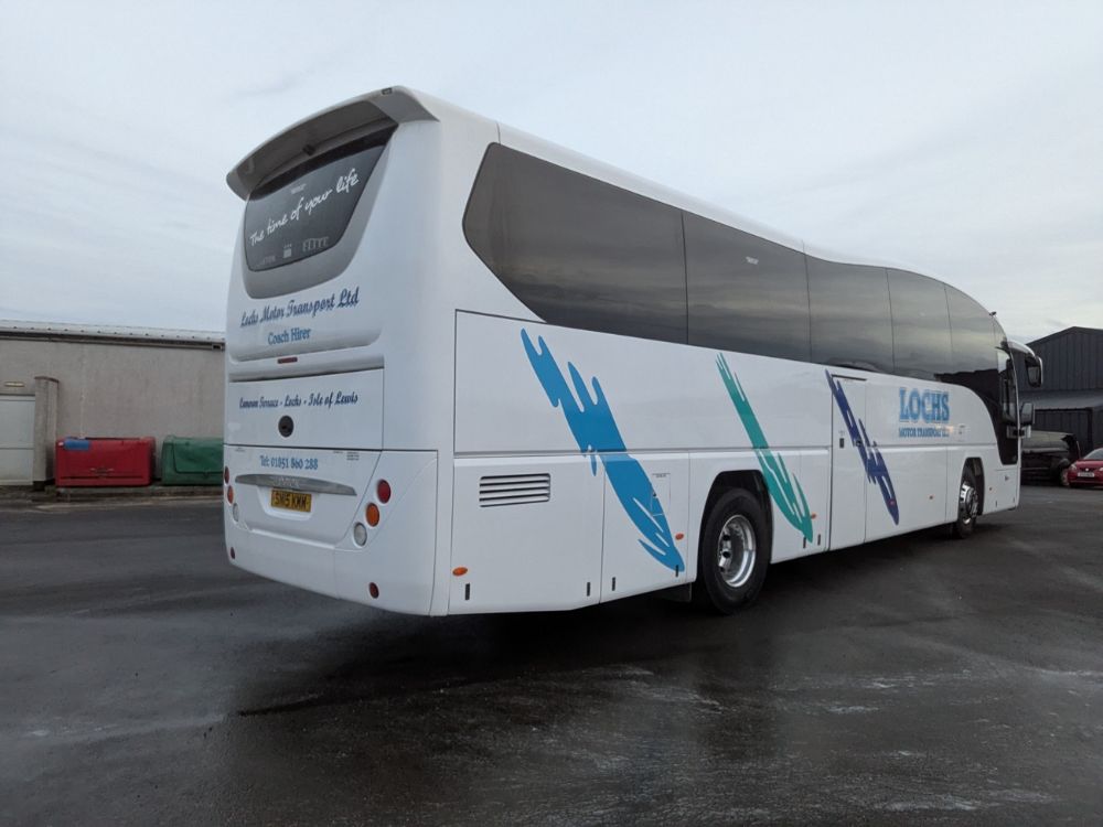 2015 (15) Volvo B9R Plaxton Elite - Image 2