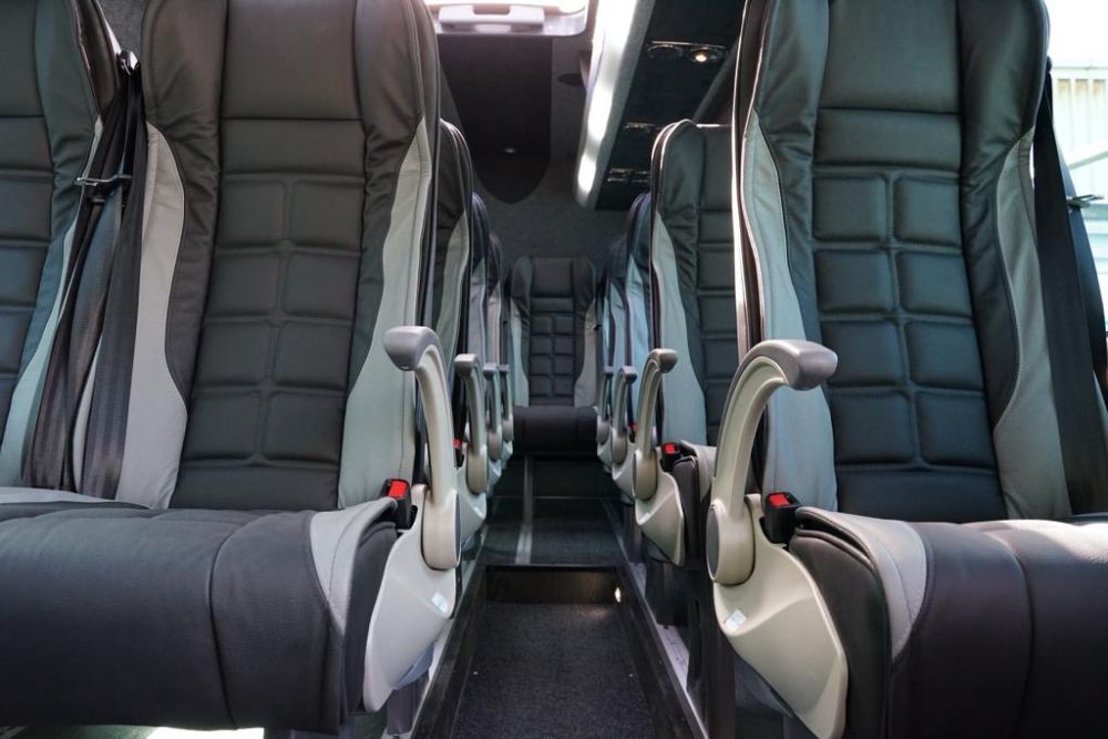 16 Mercedes-benz mini coach - Image 6