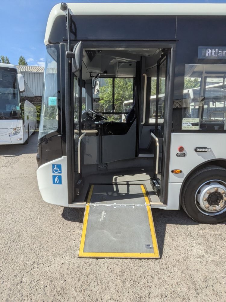 2021 (71) ADL Enviro 200 MMC - Image 4