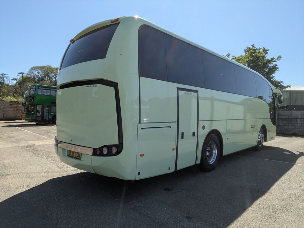2016 (16) Volvo B8R Sunsundegui SC5 - Image 2