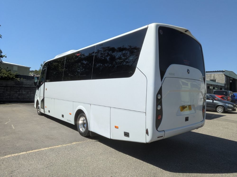 2017 (17) Mercedes Benz Atego 921L Noone Turas 900 - Image 3