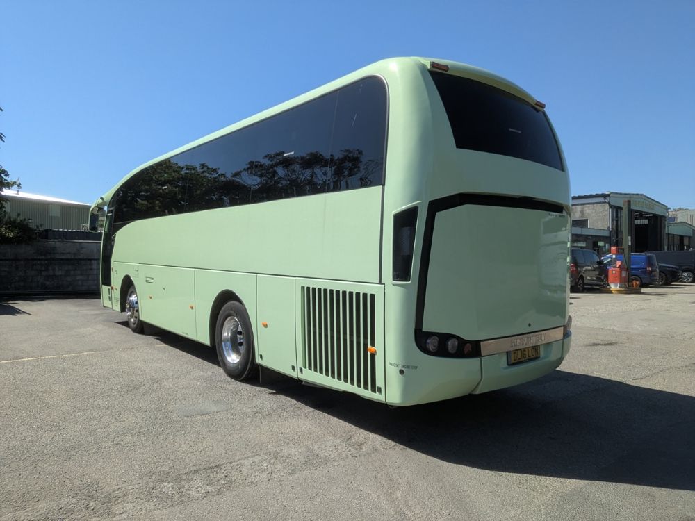 2016 (16) Volvo B8R Sunsundegui SC5 - Image 3