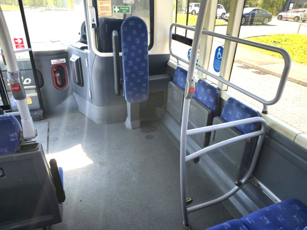 2014 (64) Solo SR 8.9m. 30 seats + seat belts. - Image 5