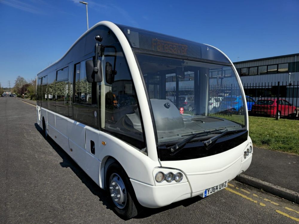 2014 (64) Solo SR 8.9m. 30 seats + seat belts. - Image 2