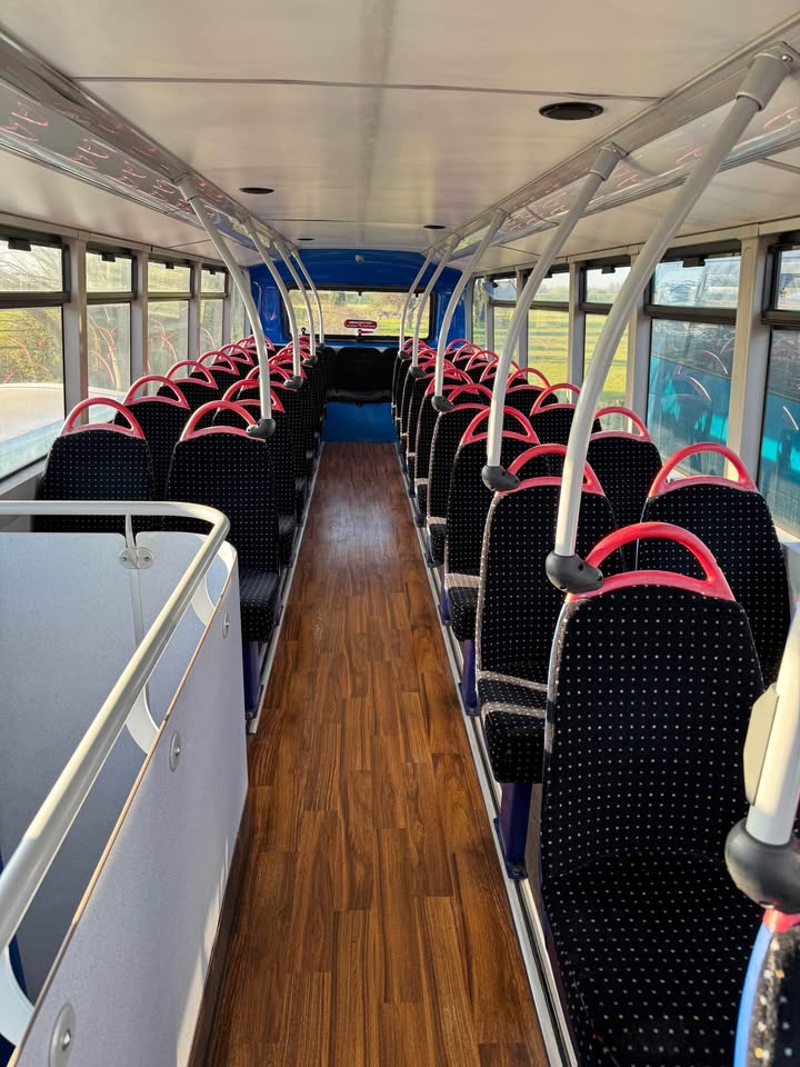 2011 (11) ADL Enviro 400. 77 seats - choice of 2 - Image 5