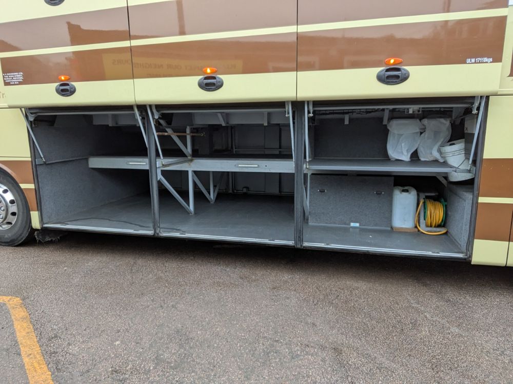 2016 (16) Van Hool TX16 Astron - Image 4
