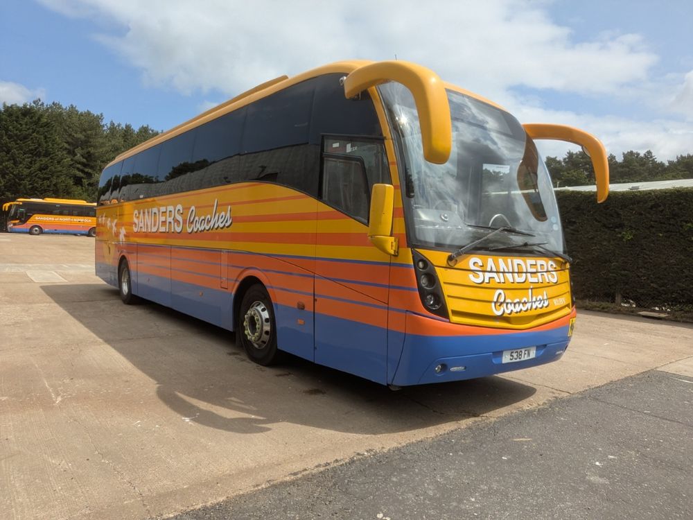 2011 (11) Volvo B9R Caetano Levante - Image 1