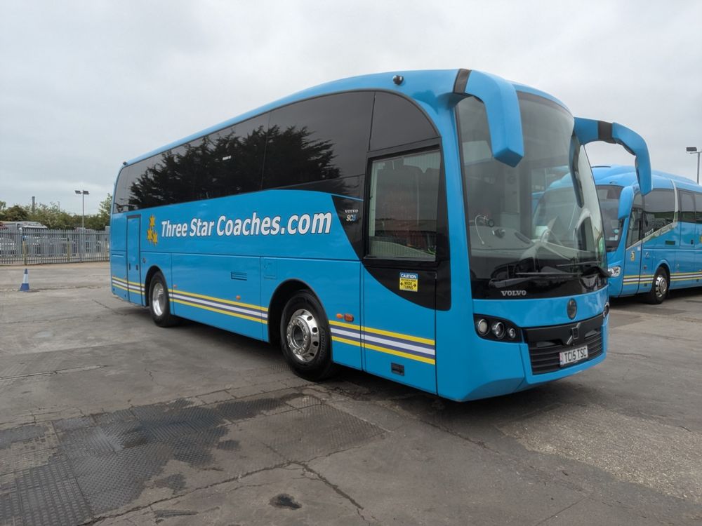 2015 (15) Volvo B8R Sunsundegui SC5 - Image 1