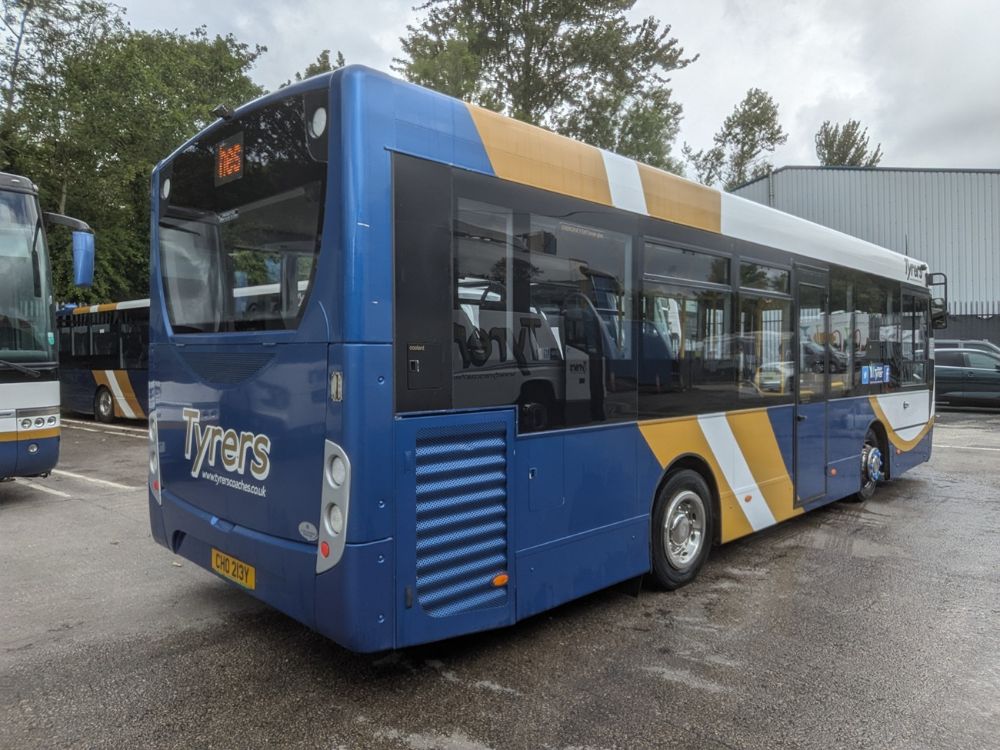 2015 (15) ADL Enviro 200 - Image 2
