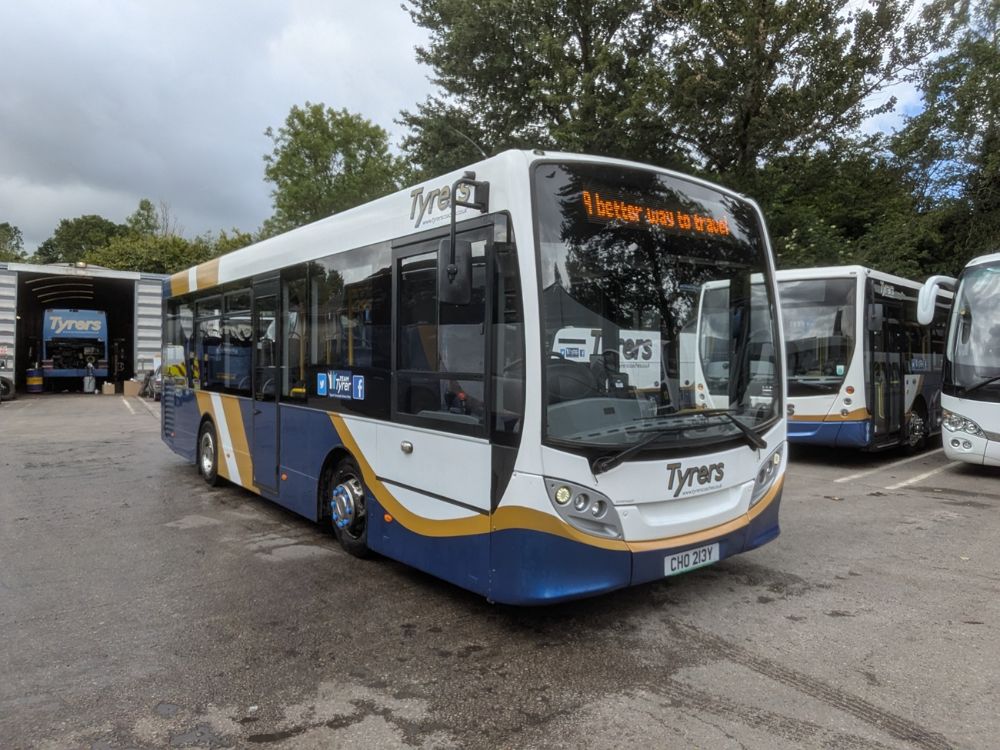 2015 (15) ADL Enviro 200 - Image 1