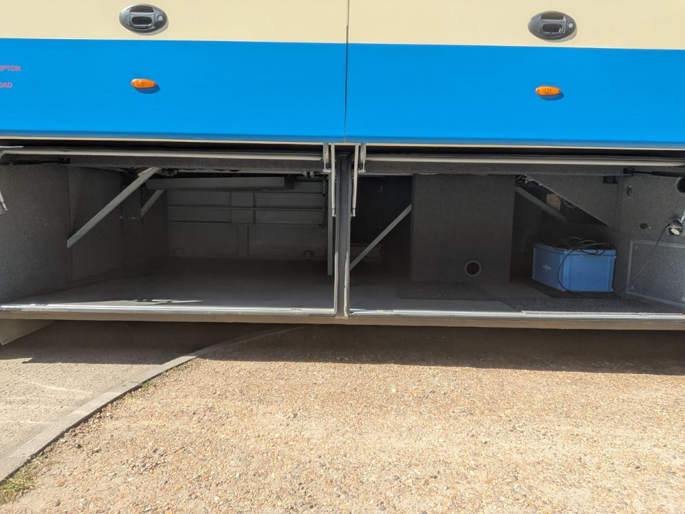 2015 (15) Scania K360EB Van Hool TX15 Alicron - Image 4