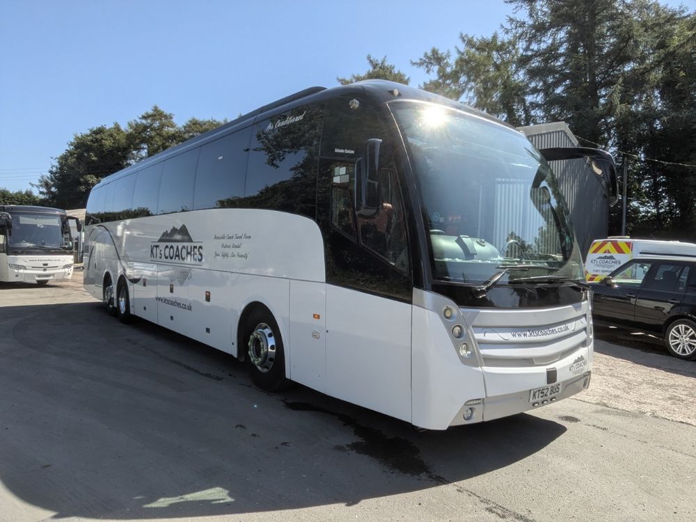 2016 (65) Volvo B11R Caetano Levante II - Image 1