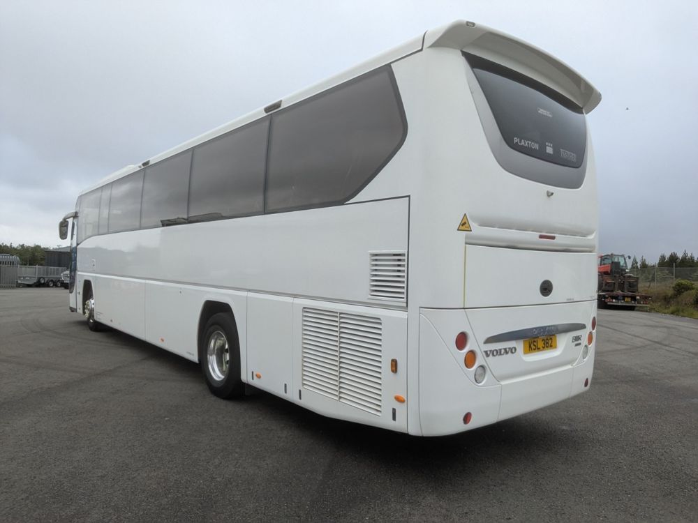 2016 (16) Volvo B11R Plaxton Panther 3 - Image 3