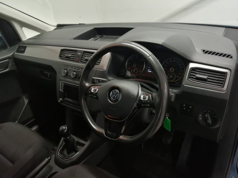 VOLKSWAGEN CADDY MAXI - Image 5