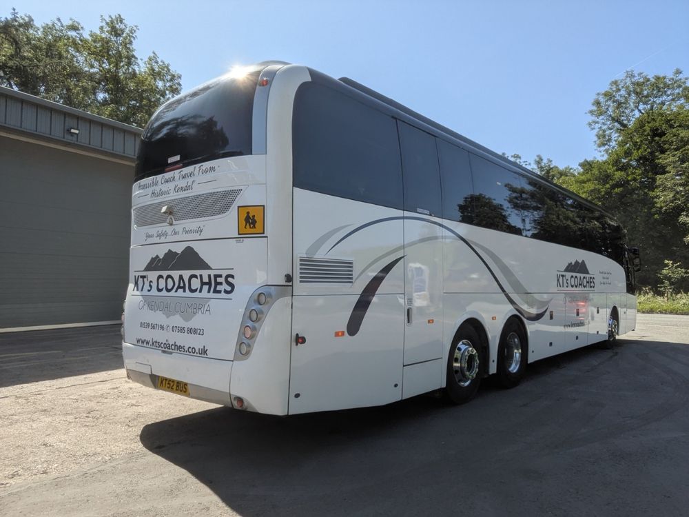 2016 (65) Volvo B11R Caetano Levante II - Image 2