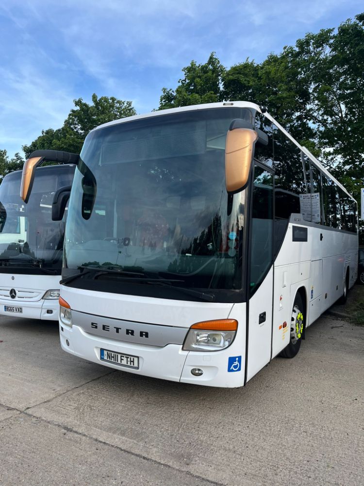 Setra 415 GT - Image 1
