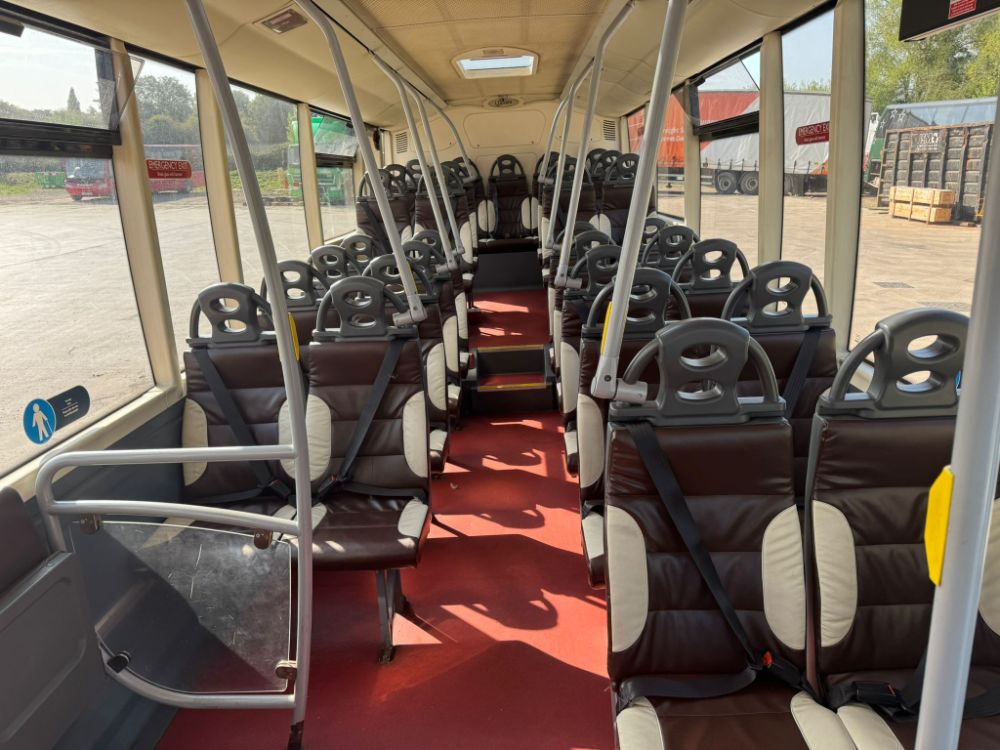 2012 (62) Solo SR SL 9.7m. 34 seats + seatbelts. - choice of 2 - Image 1
