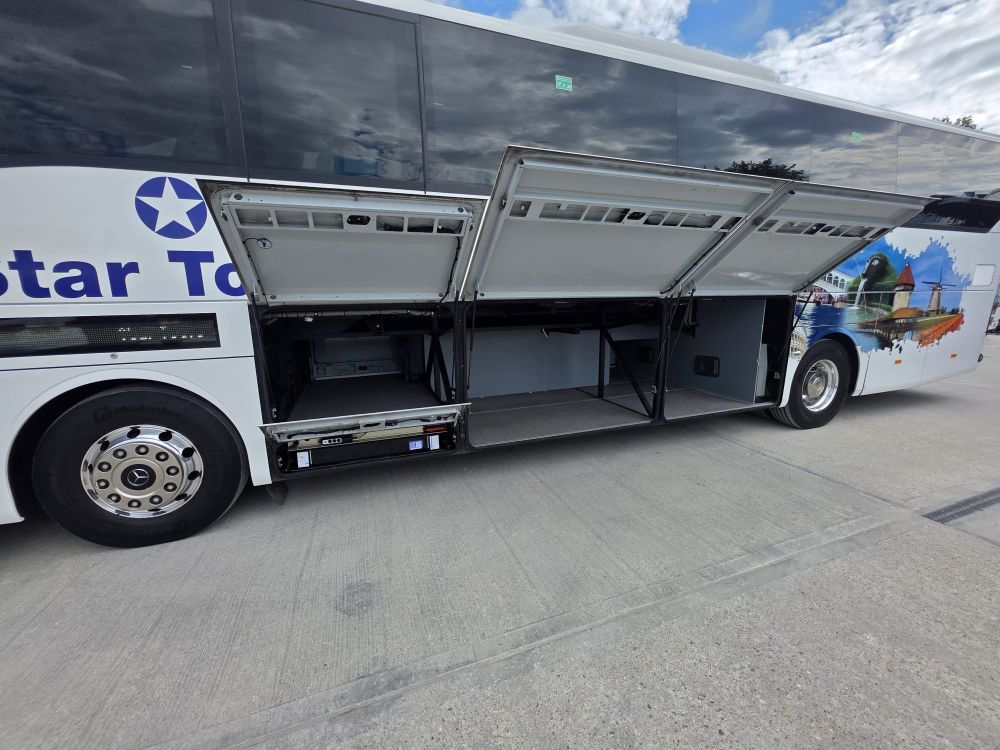 Mercedes Tourismo - Image 7