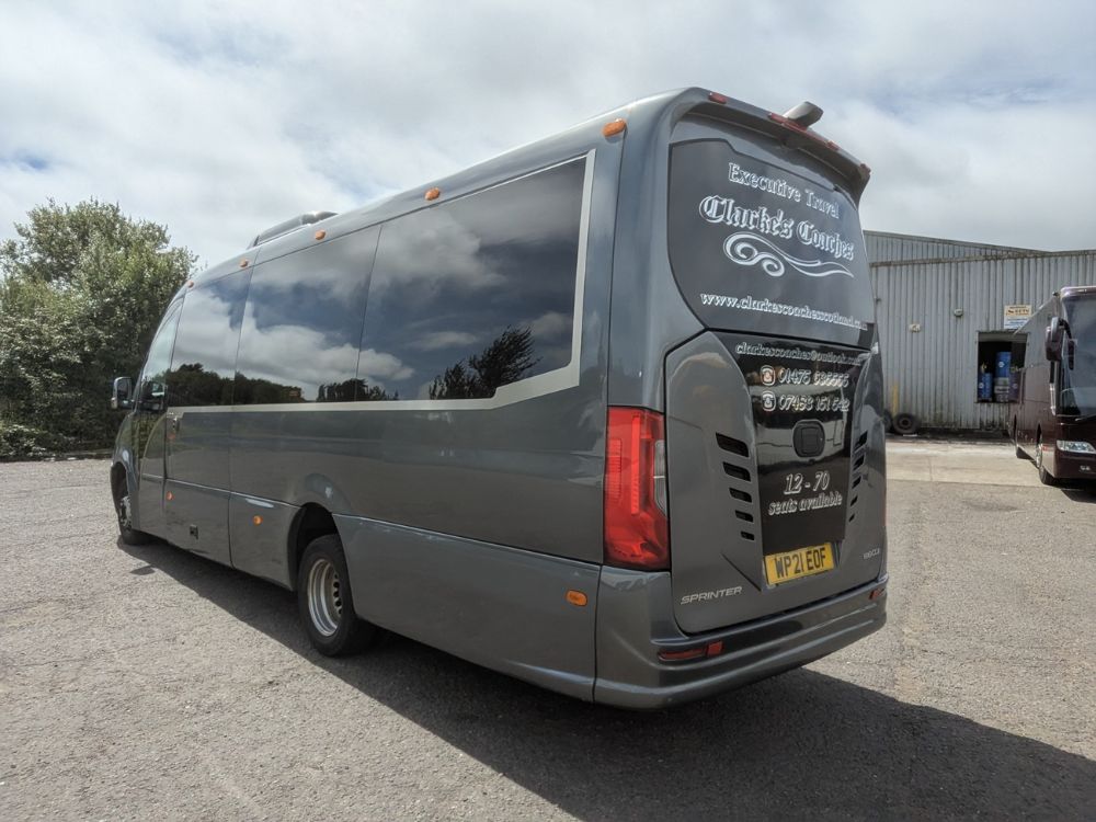 2021 (21) Mercedes Benz Sprinter 516 CDi Ilesbus Harmony - Image 3