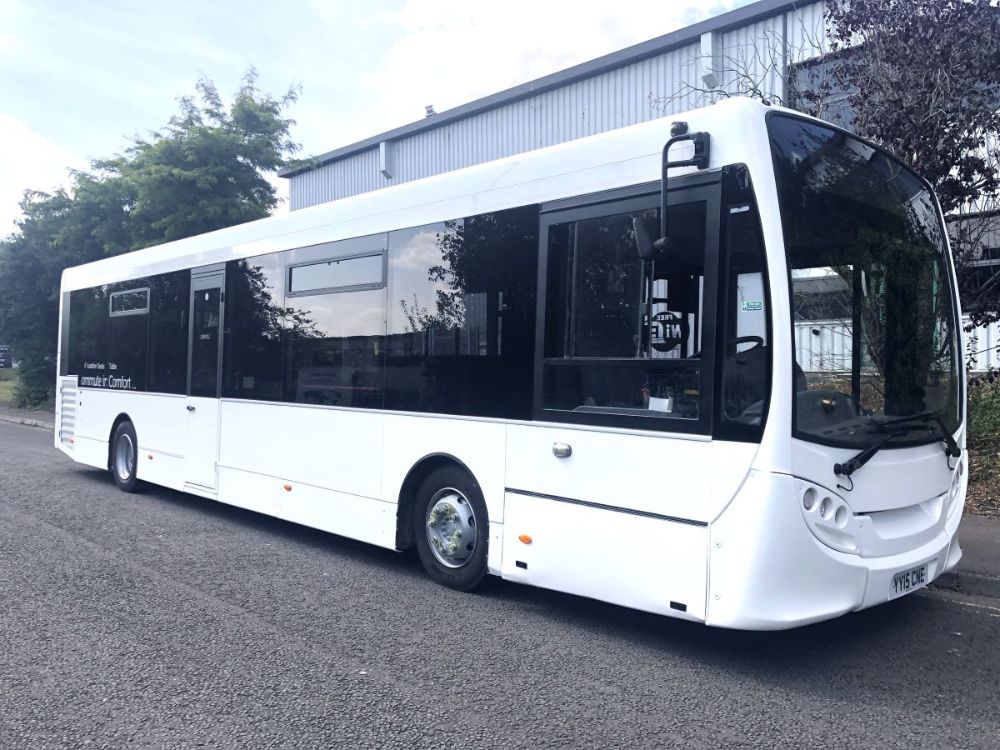 2015 (15) ADL Enviro 200 10.8m. 35 seats & belts - Image 2