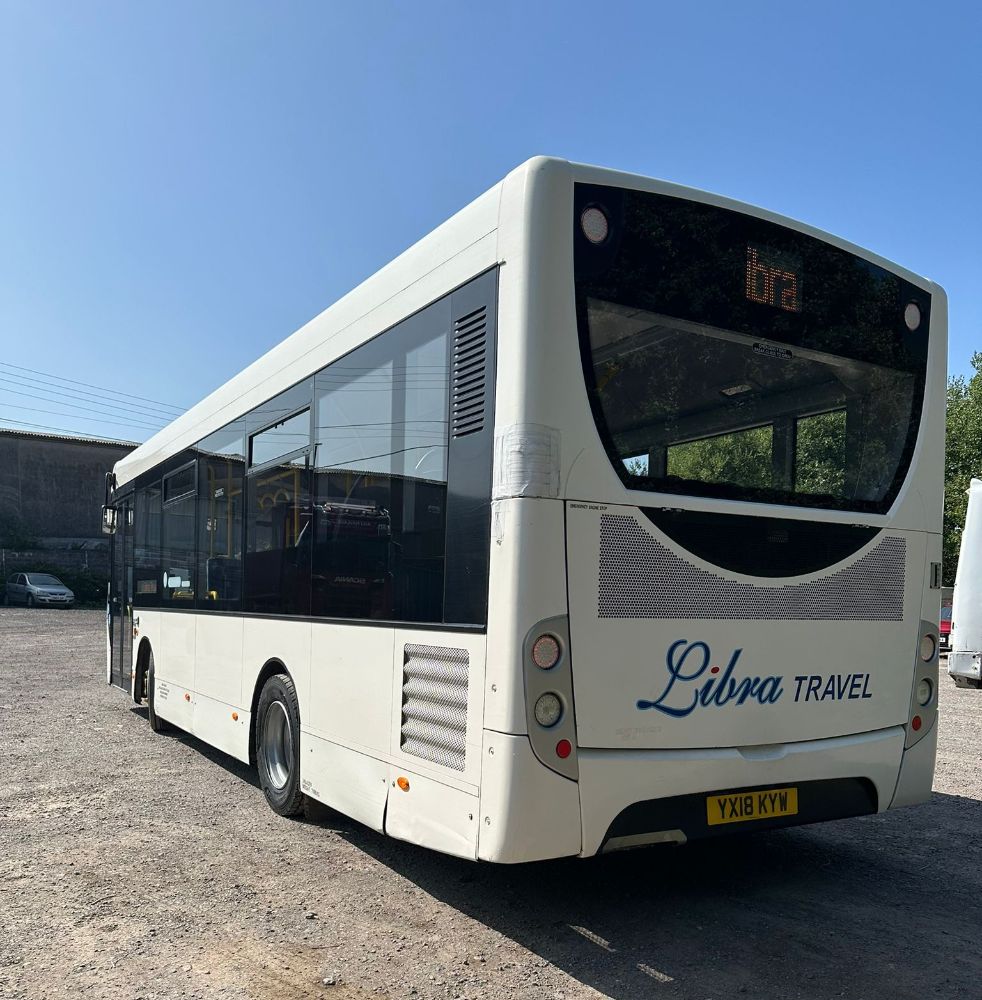 2018 (18) ADL Enviro 200 8.9m. 29 seats. Euro 6. - Image 4