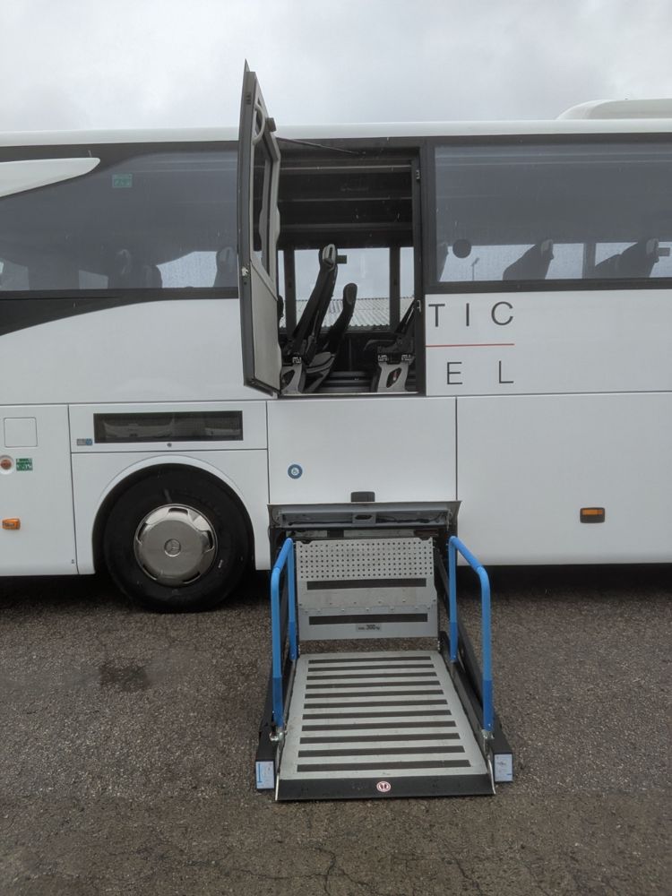 2023 (23) Mercedes Benz Tourismo Access - Image 5